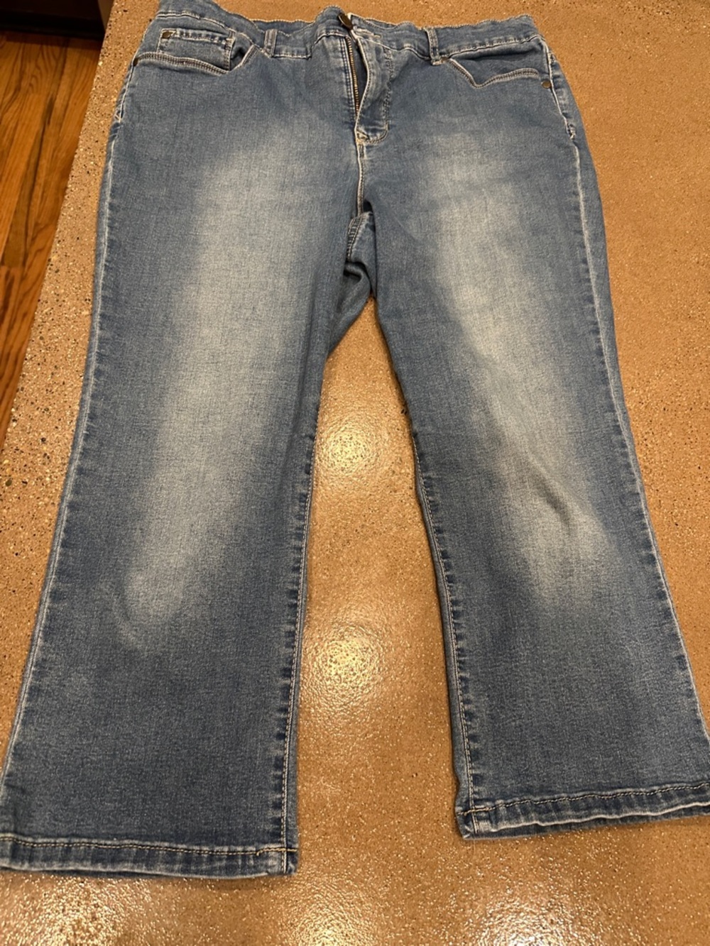 Relativity Womens Jean Capris  Light Blue